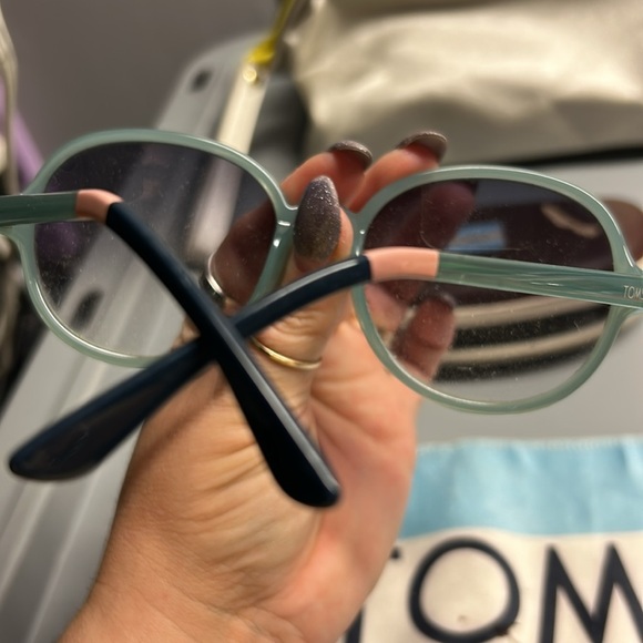 Toms Mint Green Sunglasses‎ with Case Classic 201